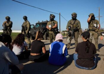 México evalúa denuncia contra redadas en EE.UU. tras muerte de migrante en California