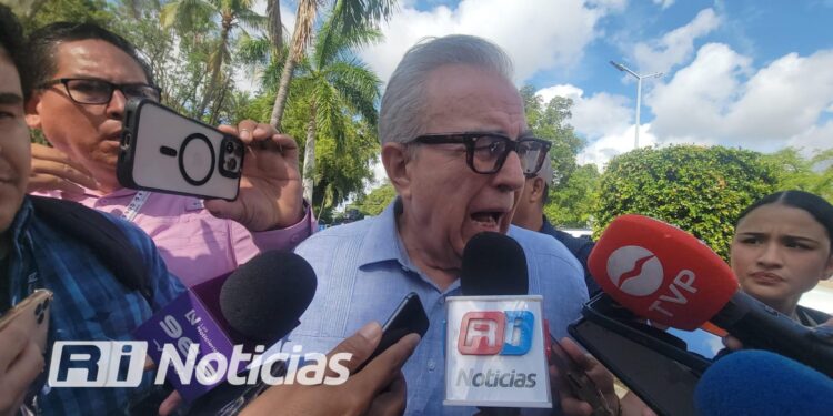 Gobernador evita hablar sobre violencia; remite todo a vocería