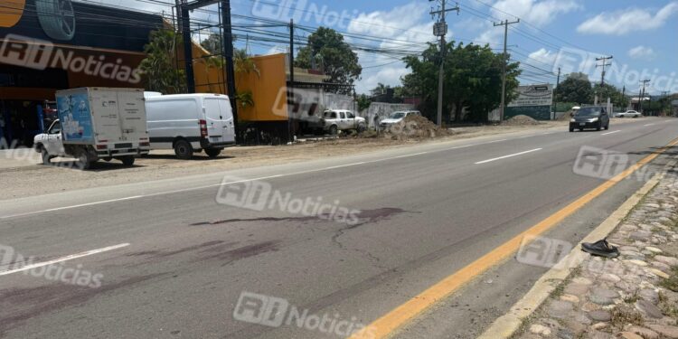 Mazatlán: Intentaba cruzar la calle pero fue embestido por un auto que se dio a la fuga