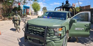 Rafaguean con armas de grueso calibre dos casas en la colonia Díaz Ordaz, en Culiacán