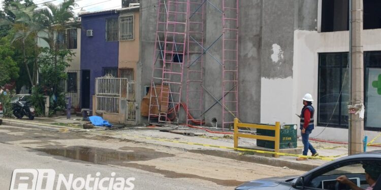 Muere hombre electrocutado en obra en construcción en el Infonavit Alarcon