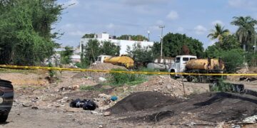 Localizan a hombre sin vida envuelta en plástico en la colonia Alto Bachigualato, Culiacán