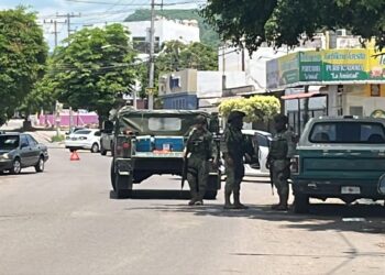 Privan de la libertad a cinco integrantes de una familia en Villas del Real, en Culiacán