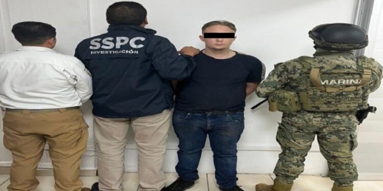 Detienen a estadounidense en Mazatlán por tráfico de armas y delitos contra la salud