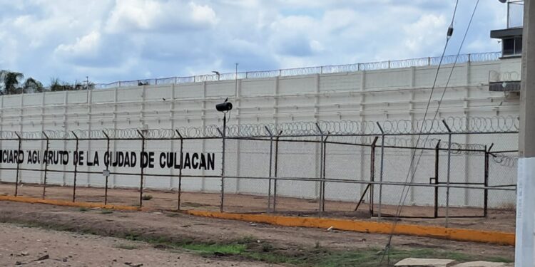 Nuevo operativo en el penal de Aguaruto logra decomiso de cuchillos, desarmadores y hasta dos módems para Internet