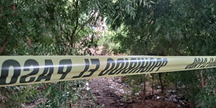 Arrojan cuerpo sin vida desde un puente en Culiacán; presentaba signos de violencia