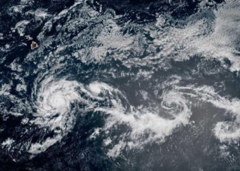 Advierten sobre posible formación de 3 potenciales ciclones al mismo tiempo: Gil, Henriette e Ivo