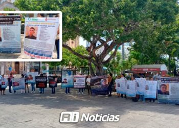 Familiares de desaparecidos se manifiestan frente al Ayuntamiento de Mazatlán