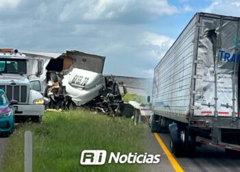 Dos tráileres chocan por alcance en el Libramiento Mazatlán – Culiacán