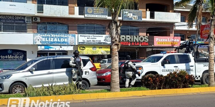 Detiene Guardia Nacional a un hombre armado en un vehículo en Mazatlán