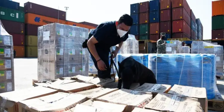 Empresarios acuerdan combatir contrabando y fraude en aduanas