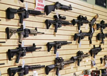 Sheinbaum exige que EE.UU. incremente operativos para frenar el tráfico de armas hacia México