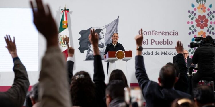 Claudia Sheinbaum reacciona a participación de Enrique Peña Nieto en documental del NAIM
