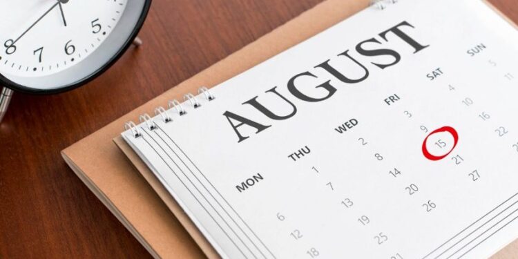 ¿Cuántos días feriados oficiales habrá en agosto de 2025 y para qué trabajadores aplican?