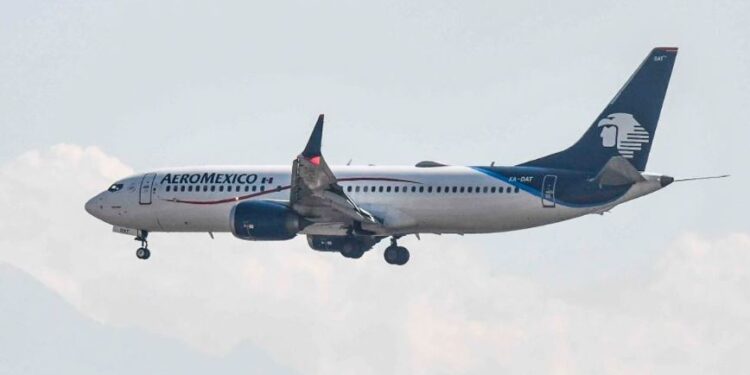 EU advierte que rechazará vuelos desde México si no se restablece la competencia aérea