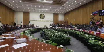 Sheinbaum se lanza contra el INE por postura sobre ‘acordeones’ en elección judicial; esperará decisión del TEPJF