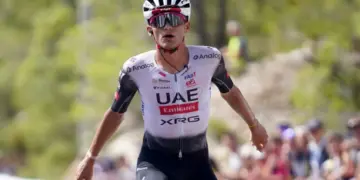 Un imponente Isaac del Toro gana la Clàssica de les Terres de l’Ebre 2025