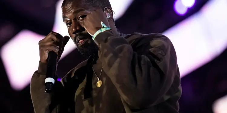 Acusan al rapero Kanye West por agresión y tráfico sexual