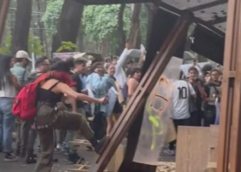 “Muestras xenofóbicas hay que condenarlas”: Sheinbaum tras disturbios en marcha contra la gentrificación en CDMX