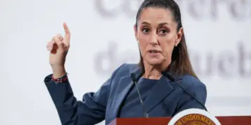 Sheinbaum reacciona a reaparición de Peña Nieto en documental sobre Aeropuerto de Texcoco; se ahorraron 300 mmdp, dice