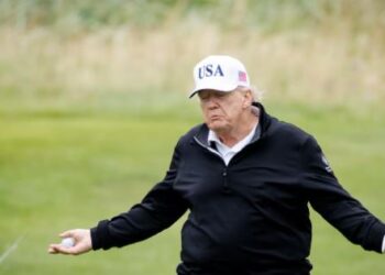 Apagan ‘chispa’ de guerra comercial: Trump llega a acuerdo de 15% de aranceles con la Unión Europea