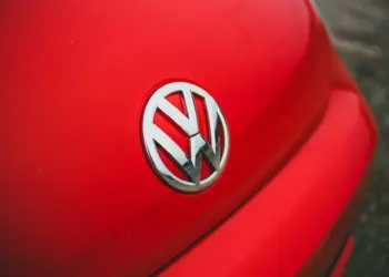 Profeco llama a revisión a miles de autos de Volkswagen, ¿Cuál es el motivo?