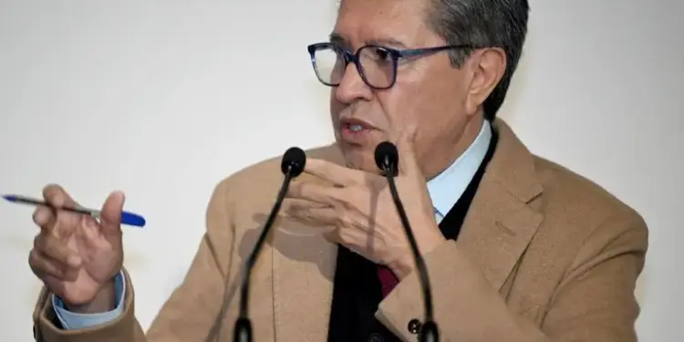 Monreal llama a Gutiérrez Luna a explicar lujos y excesos