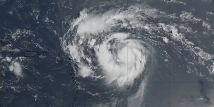 Huracán ‘Erin’ gana fuerza en el Océano Atlántico; ¿afectará a México?