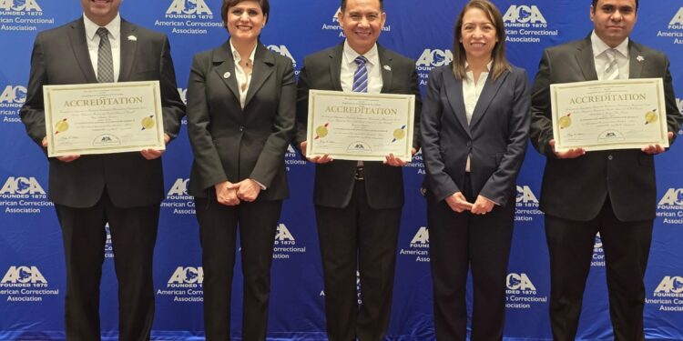 Reciben tres ceferesos la reacreditación por parte de la Asociación de Correccionales de América