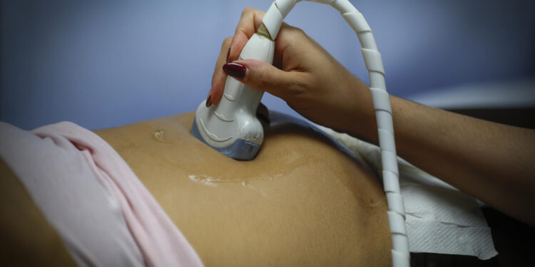 Falta de educación sexual y tolerancia propician embarazo adolescente en México