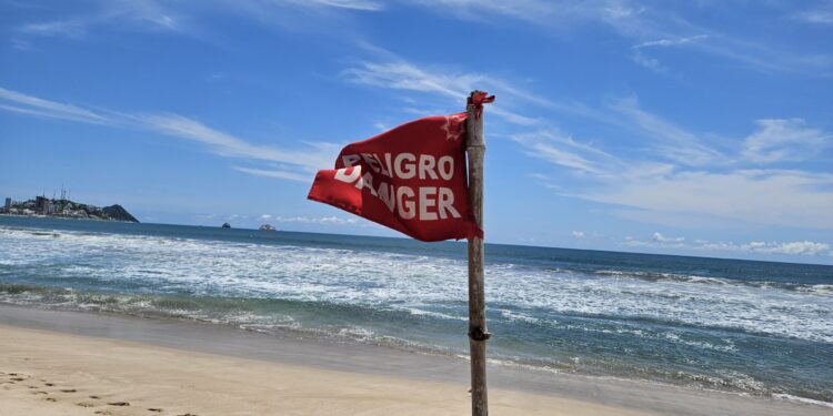 Alerta Salvamento Acuático por mar de fondo para este domingo en playas de Mazatlán