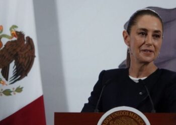 Claudia Sheinbaum felicita a Renata Zarazúa y a Sergio “Checo” Pérez