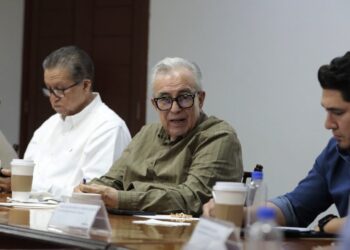 Gobernador Rocha encabeza reunión con gabinete estatal para iniciar la revisión de avances rumbo al 4to. Informe de gobierno