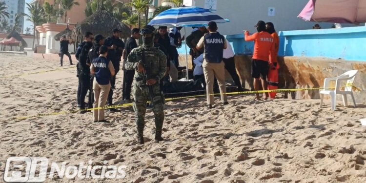Muere hombre al pie de playa en la zona de cerritos en Mazatlán