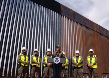 EE.UU. pintará de color negro el muro fronterizo; Estas son las razones