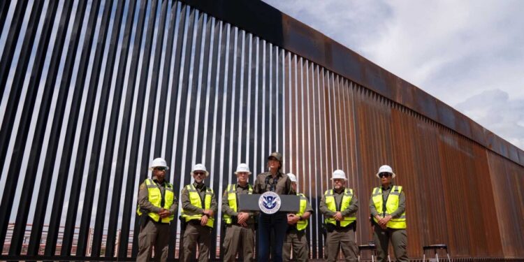 EE.UU. pintará de color negro el muro fronterizo; Estas son las razones