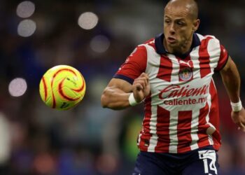 Chicharito Hernández regresa a una convocatoria de Chivas tras más de un mes de inactividad