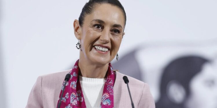 Sheinbaum asegura que Cuarta Transformación va “Muy bien” y “Está fuerte”