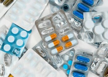 Gobierno anuncia inversión por 12 mil millones de pesos en sector farmacéutico