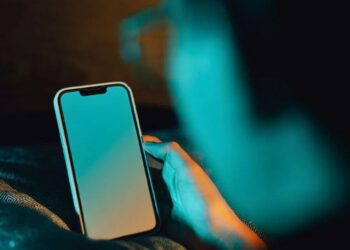 El exceso de tiempo ante pantallas amenaza la salud cardiaca de jóvenes