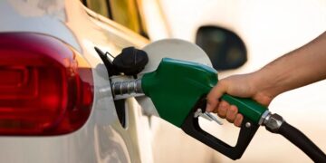 Gobierno renovará acuerdo para topar a 24 pesos la gasolina magna