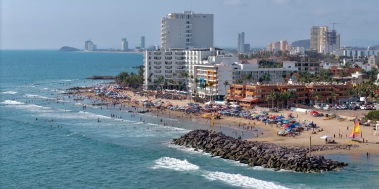 Mazatlán, Los Mochis y Topolobampo, quedan exentos de la alerta de viaje emitida por Estados Unidos, confirma Gobernador Rocha