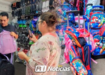 Ventas escolares caen 70 % reportan comerciantes de Culiacán