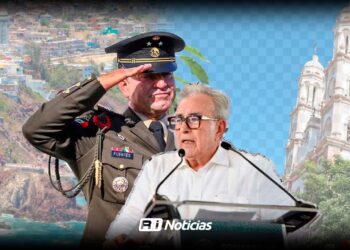 Rocha Moya felicita al General Porfirio Fuentes por su servicio en Sinaloa