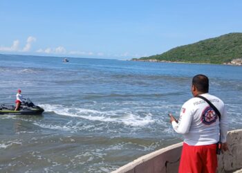 Joven de Ciudad Juárez desaparece en el mar de Mazatlán