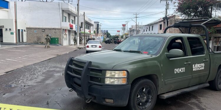 Muere motociclista en accidente frente a gasolinera en Villa Juárez Navolato