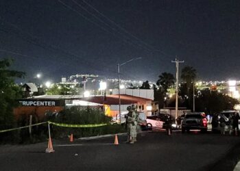 Localizan a mujer ejecutada a balazos en la colonia Los Huizaches, en Culiacán