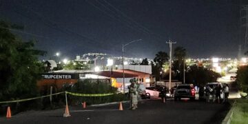 Localizan a mujer ejecutada a balazos en la colonia Los Huizaches, en Culiacán