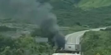 Confirma SSPE despojo de vehículos de carga y bloqueos en Escuinapa