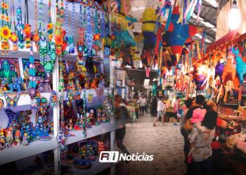 Venta de souvenirs registra ventas de hasta el 80% en mercado Pino Suárez